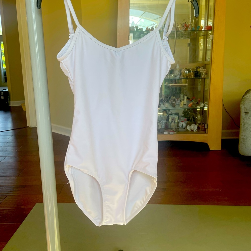 Theatricals white leotard in a woman’s small